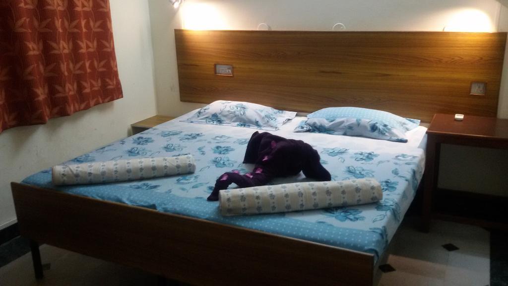 Hotel Sukhsadan Dehradun Ruang foto
