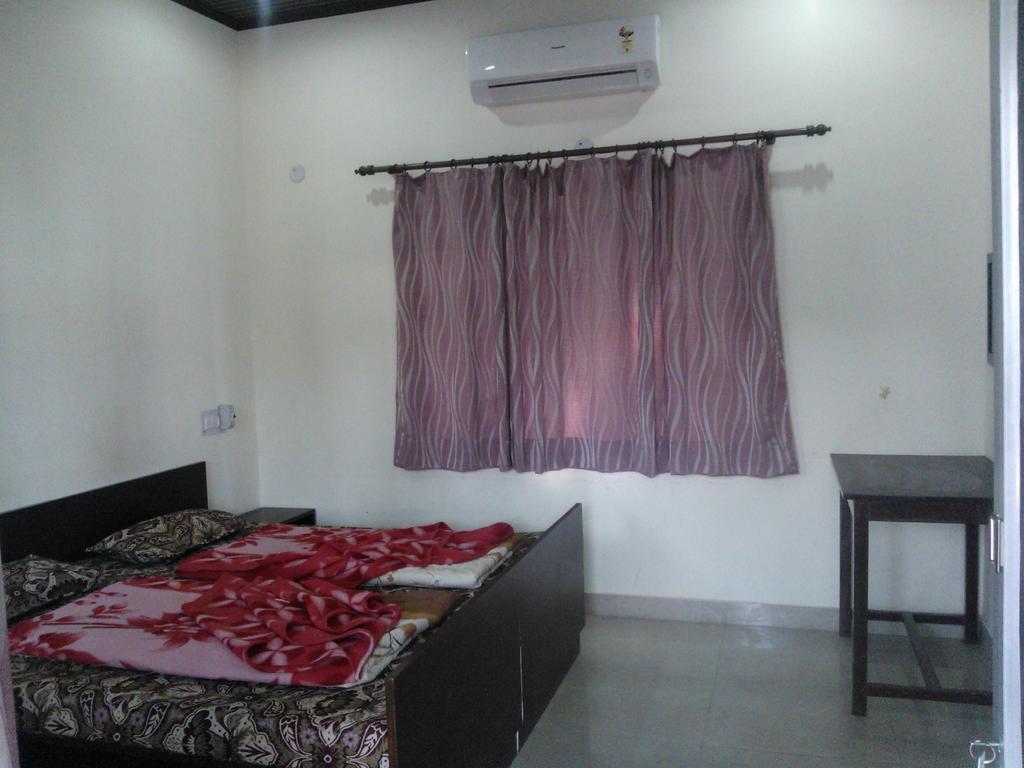 Hotel Sukhsadan Dehradun Bagian luar foto