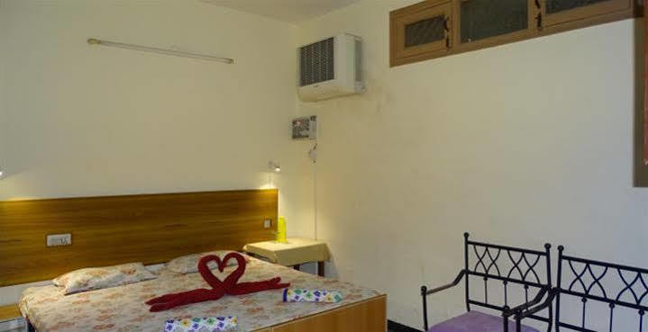 Hotel Sukhsadan Dehradun Bagian luar foto